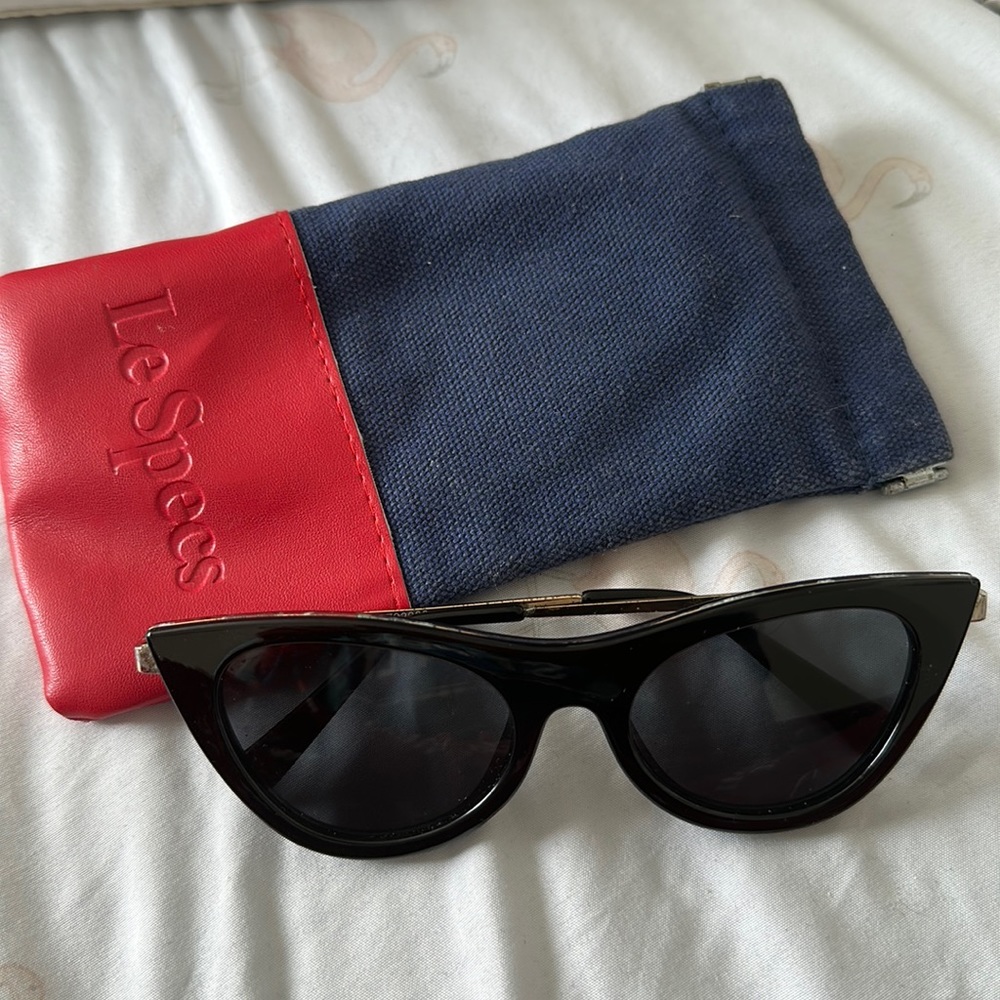 Black cat eye leSpecs sunglasses